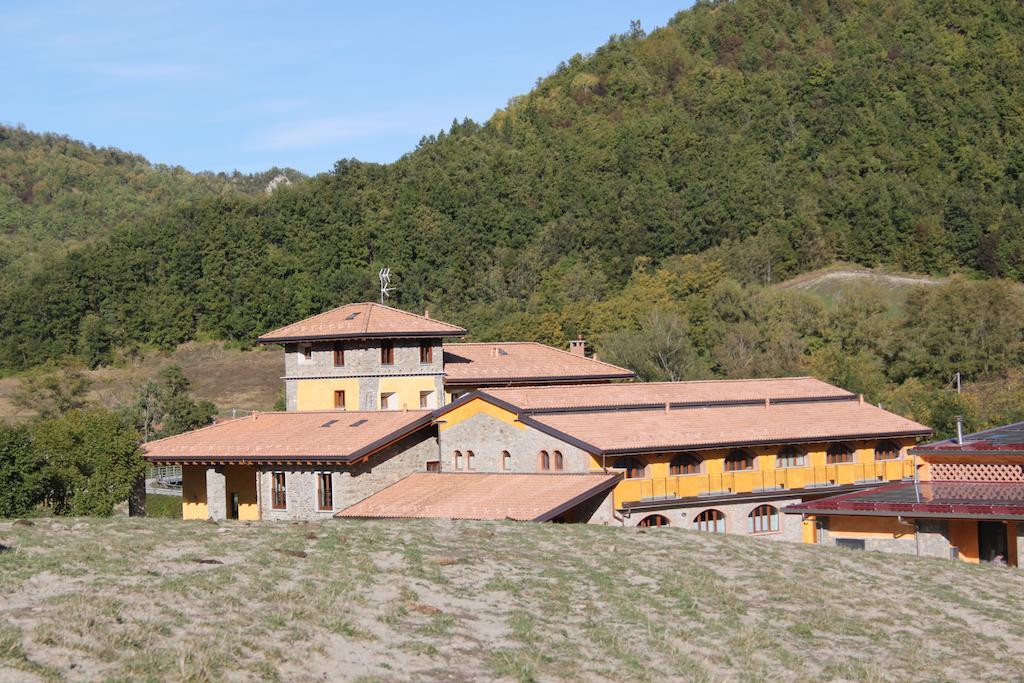 فيلا San Sebastiano Curoneفي Agriturismo Ca Bella المظهر الخارجي الصورة