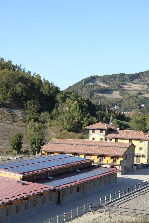 فيلا San Sebastiano Curoneفي Agriturismo Ca Bella المظهر الخارجي الصورة